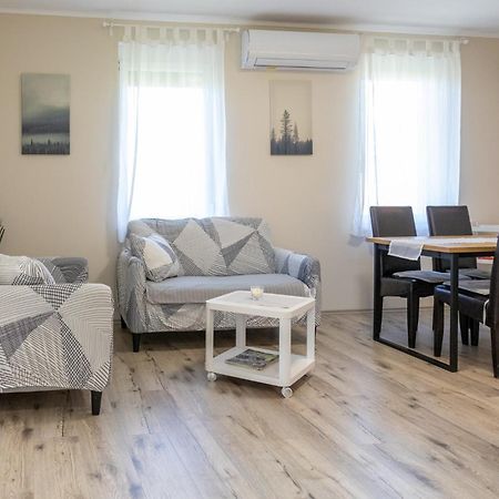 Sueni Apartman Ordacsehi Eksteriør bilde