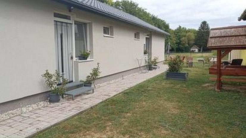 Sueni Apartman Ordacsehi Eksteriør bilde