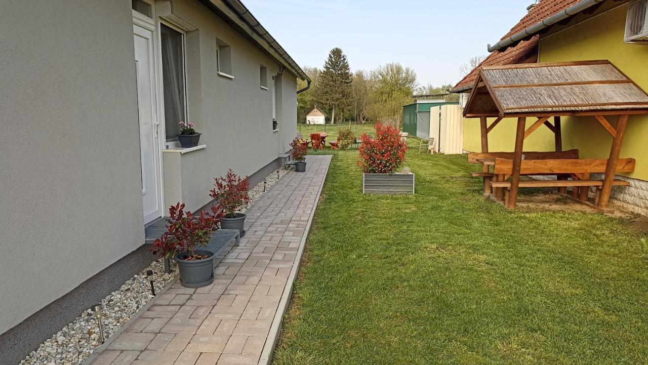 Sueni Apartman Ordacsehi Eksteriør bilde